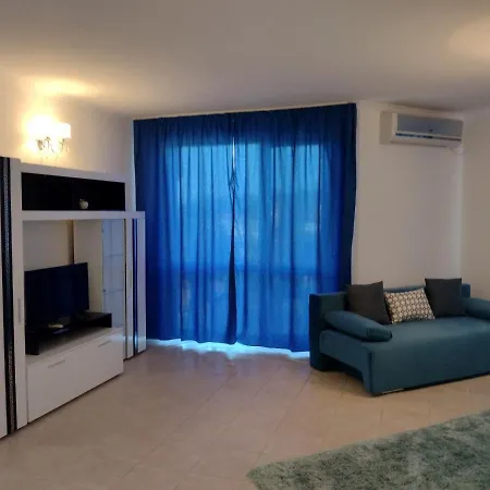 Appartamento Delux 2Bdr Apartments Regina Fashion In Nicky House, Balchik Balchik