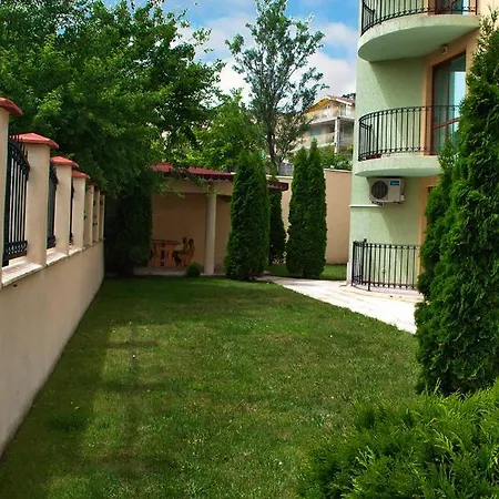 Apartament Delux 2Bdr Apartments Regina Fashion In Nicky House, Balchik Bałczik