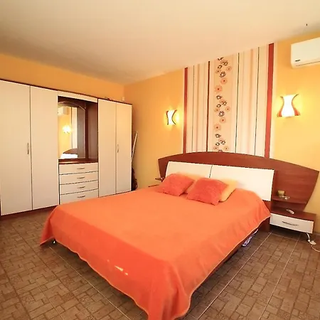 Apartament Delux 2Bdr Apartments Regina Fashion In Nicky House, Balchik