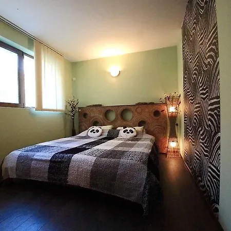 Delux 2Bdr Apartments Regina Fashion In Nicky House, Balchik Bałczik