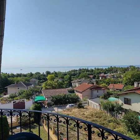 Delux 2Bdr Apartments Regina Fashion In Nicky House, Balchik Bałczik