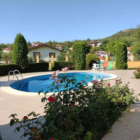 Delux 2Bdr Apartments Regina Fashion In Nicky House, Balchik Apartament