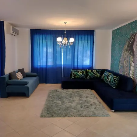 Delux 2Bdr Apartments Regina Fashion In Nicky House, Balchik Apartament *